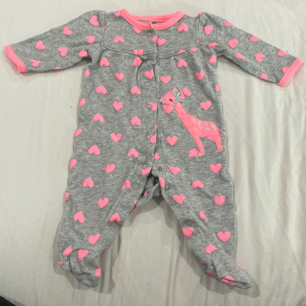 Just one you made by Carter’s, 3M color gray and pink